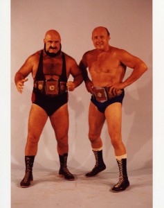 Verne et Maurice alors champions par équipe de l'AWA  crédit: George Schire