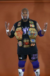 Dru Onyx collectionne les championnats et ne laisse pas partir une ceinture sans livrer toute une bataille.