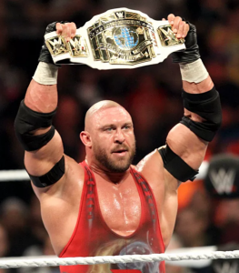 Ryback, champion intercontinental de la WWE. 
