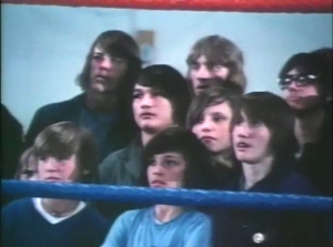Une foule qui ne réalise pas la chance de voir ce combat entre Nick Bockwinkel et Billy Robinson.