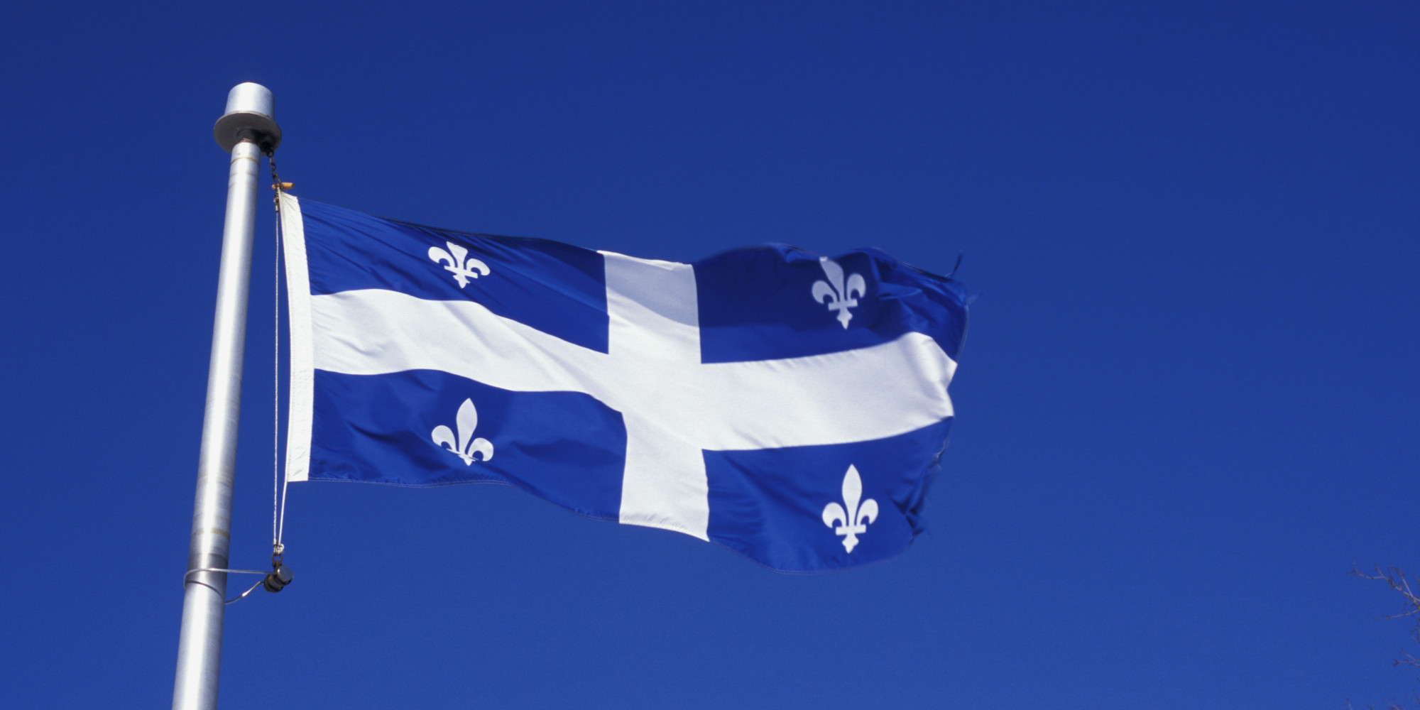 o-QUEBEC-FLAG-facebook