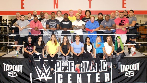 performance center wwe essais