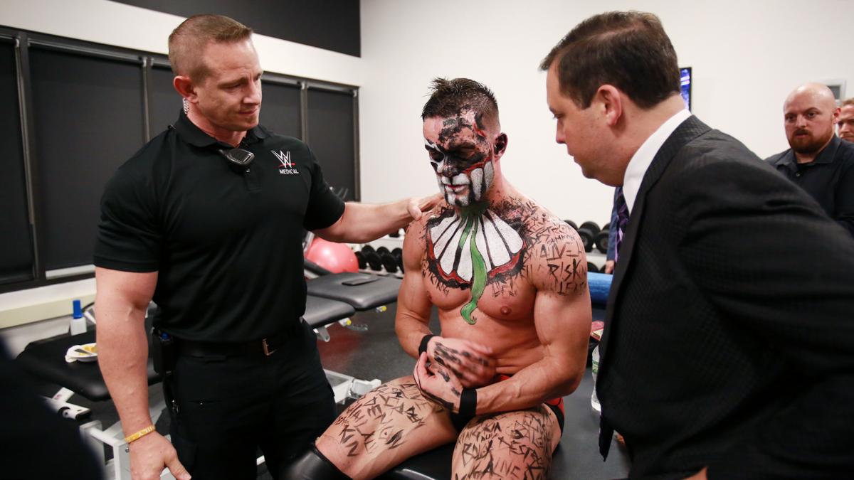 finn balor blesse