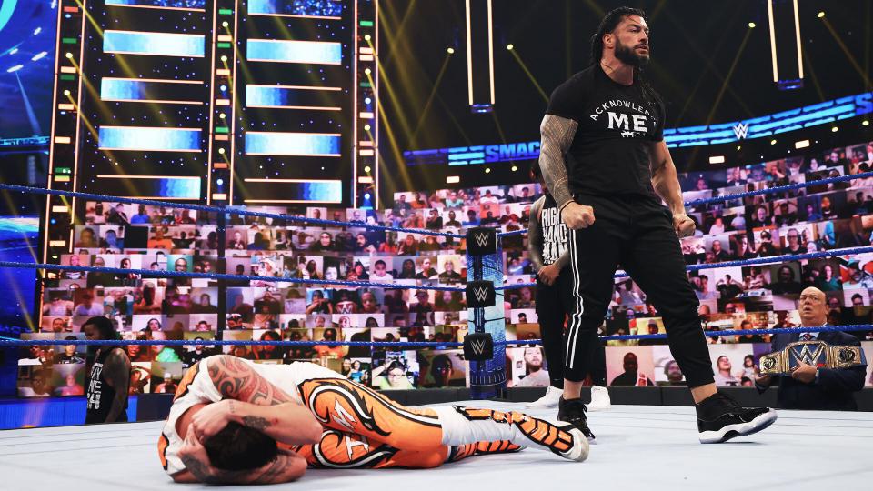smackdown reigns mysterio