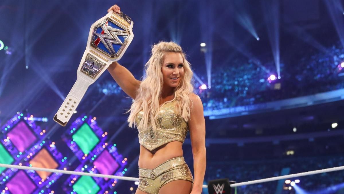 Charlotte-Flair-SmackDown-title