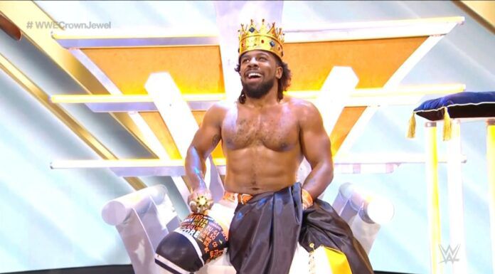 Xavier-Woods-king-ring