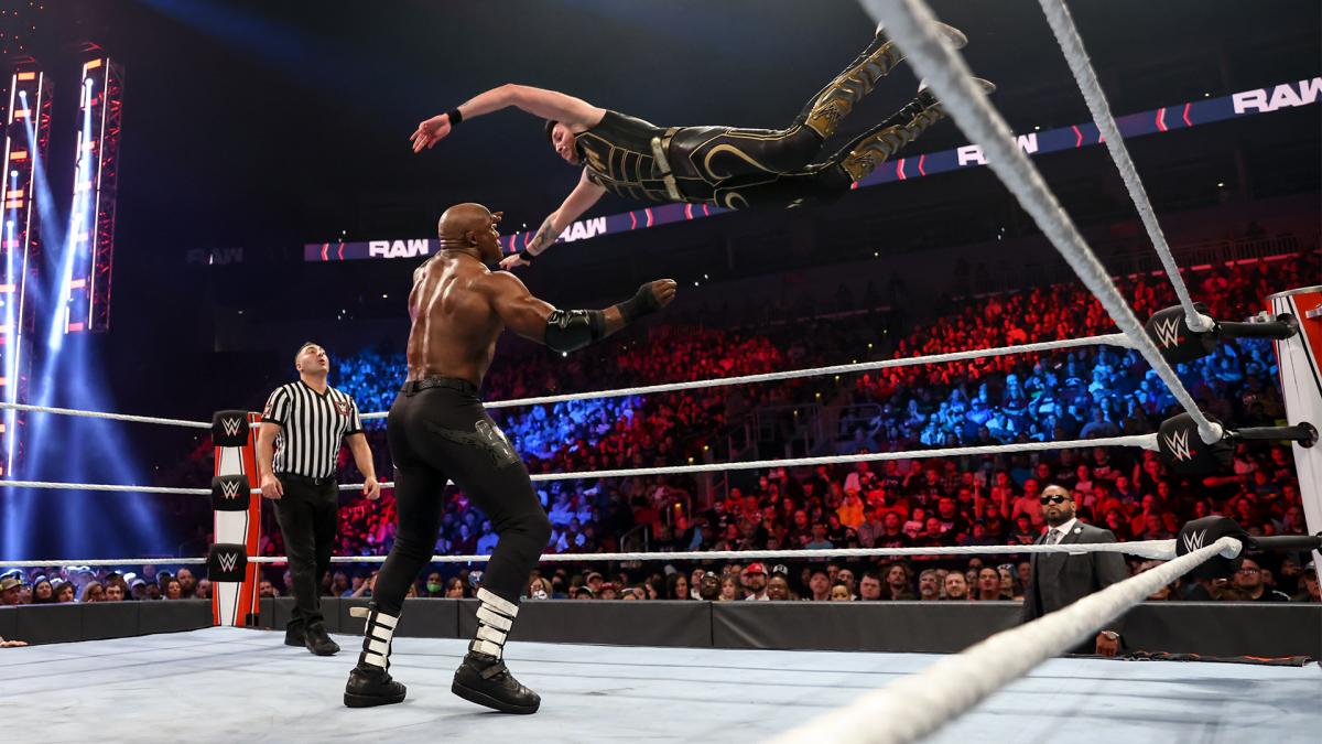 raw lashley dominik mysterio