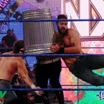 NXT: Brooks Jensen, Mark Coffey (dans la poubelle) et Josh Briggs