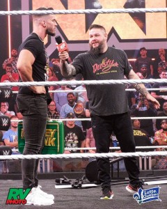 NXT: Austin Theory et Kevin Owens