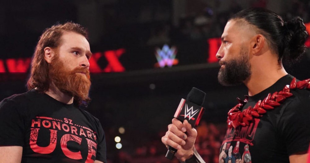 zayn reigns raw