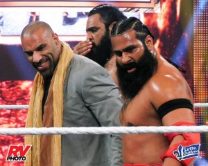 NXT: Indus Sher (Jinder Mahal, Sanga et Veer Mahan)