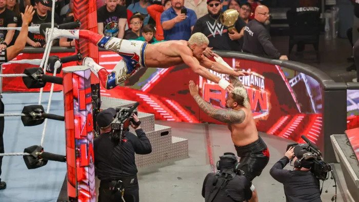 cody rhodes solo sikoa RAW