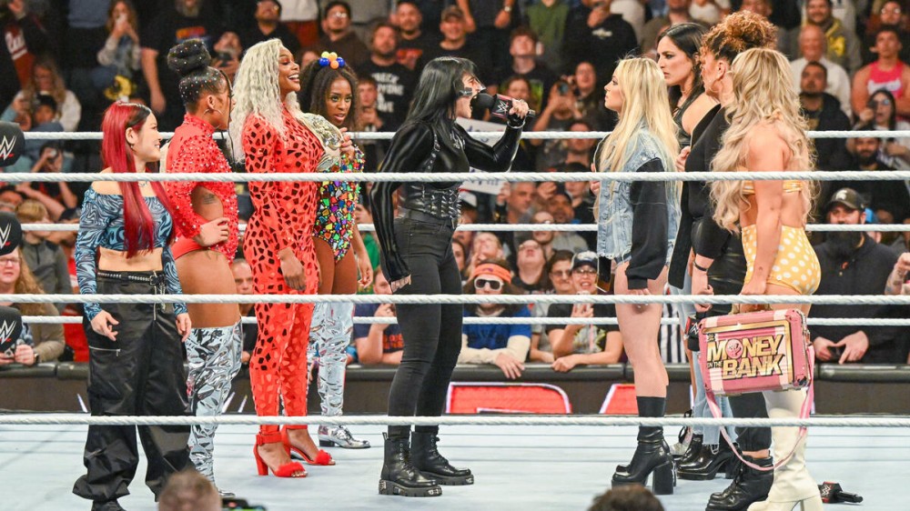 rhea ripley equipes survivor series